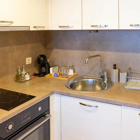 Apartment Todor Vlaykov Apartment, 10 Min Walk To Varna Center